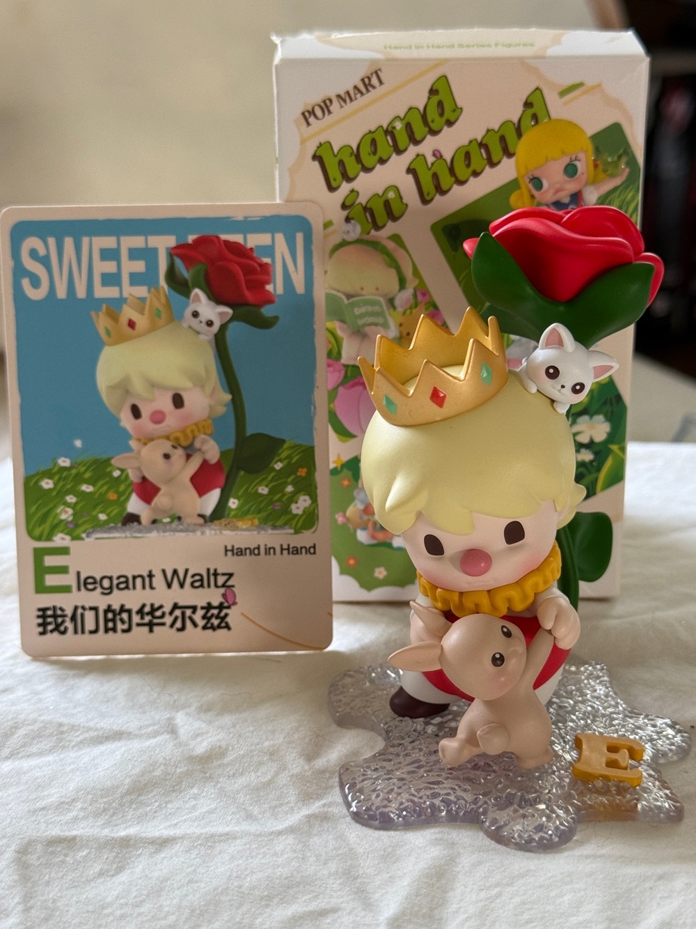 POP MART Hand in Hand series blind box Sweet Bean Elegant Waltz Figurine